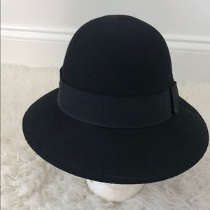 Stella McCartney Wool Bow-Accented Hat Size 57